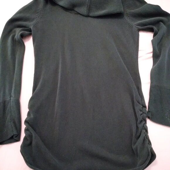 Tommy Hilfiger Turtleneck and Calvin Klein Cowlneck Sweaters - Picture 10 of 16